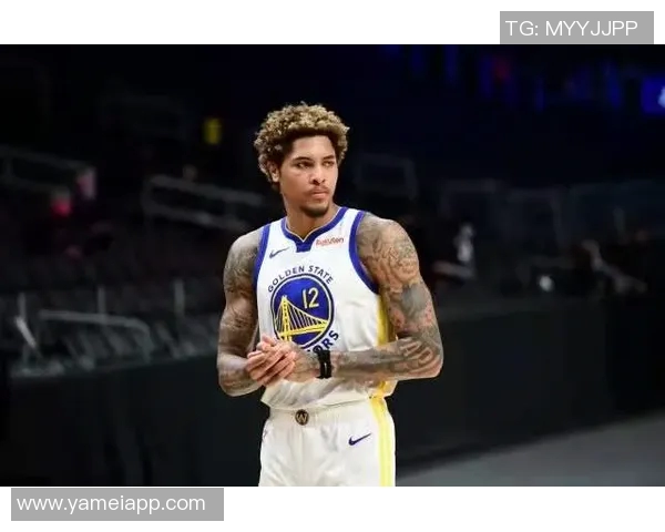 乌布雷半场表现全面贡献12分5板2助2断1帽展现全能实力